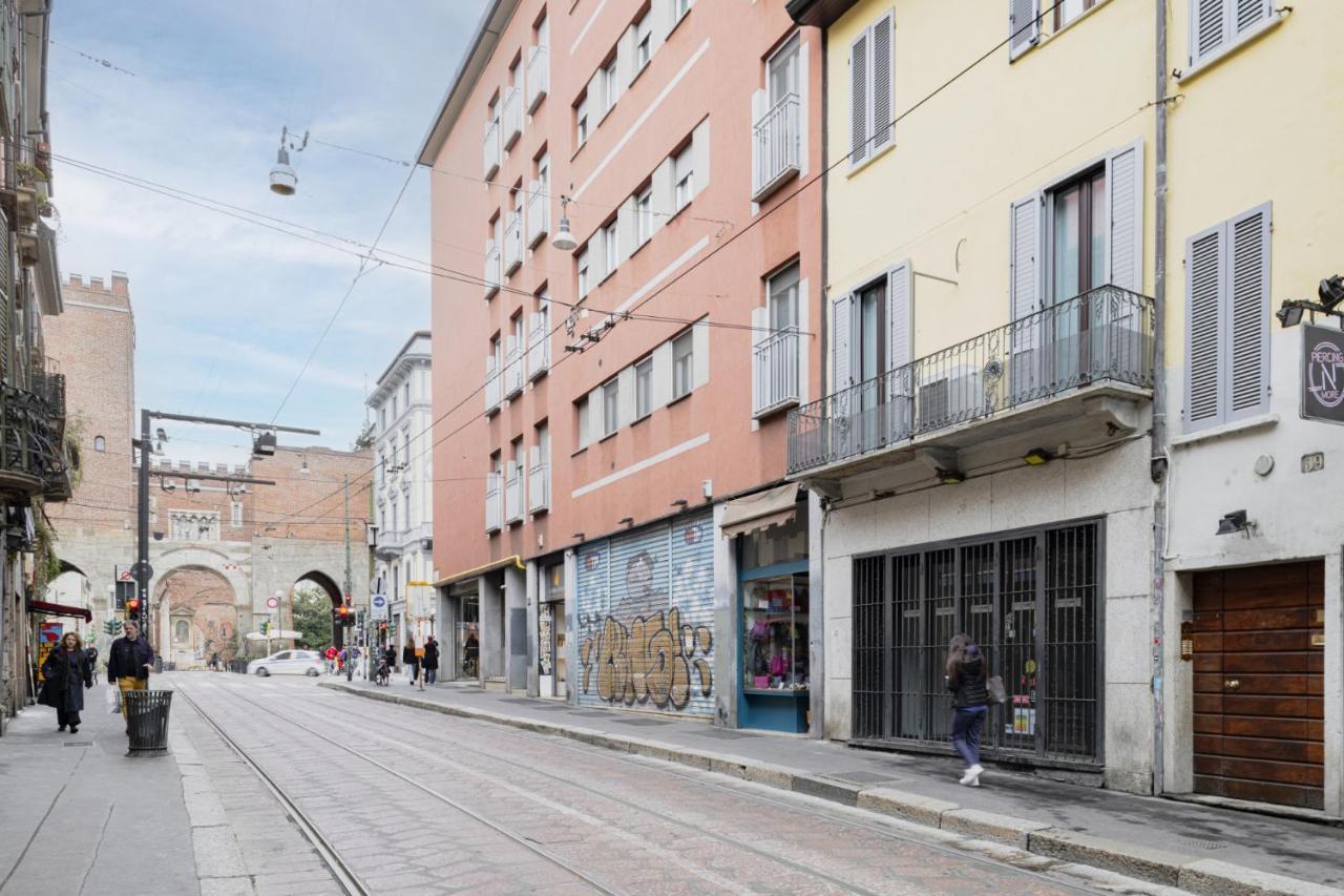 Easylife - Comodo Studio Con Terrazza Zona Navigli Milan Luaran gambar